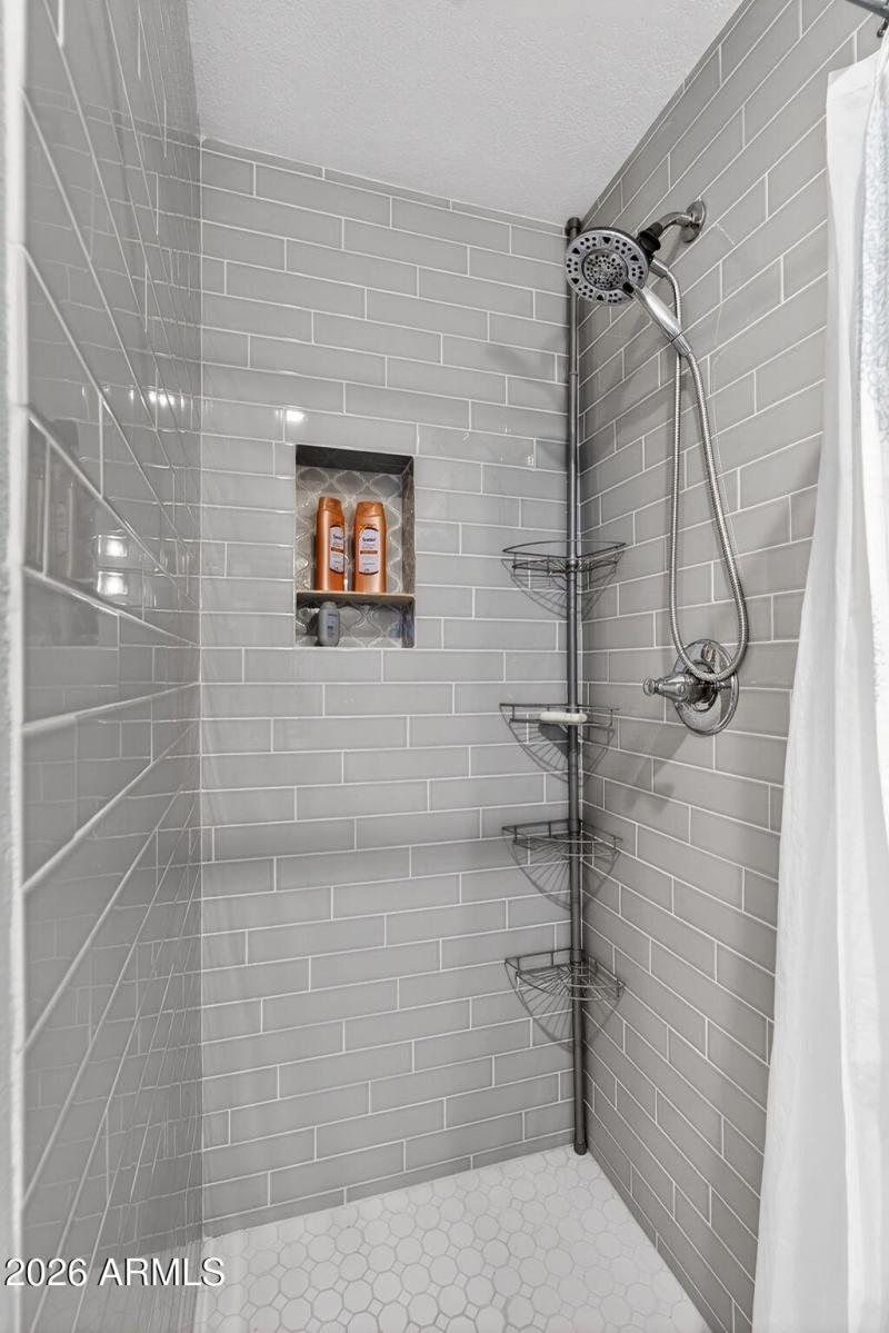 56_web_MLS_E.Topaz.Dr