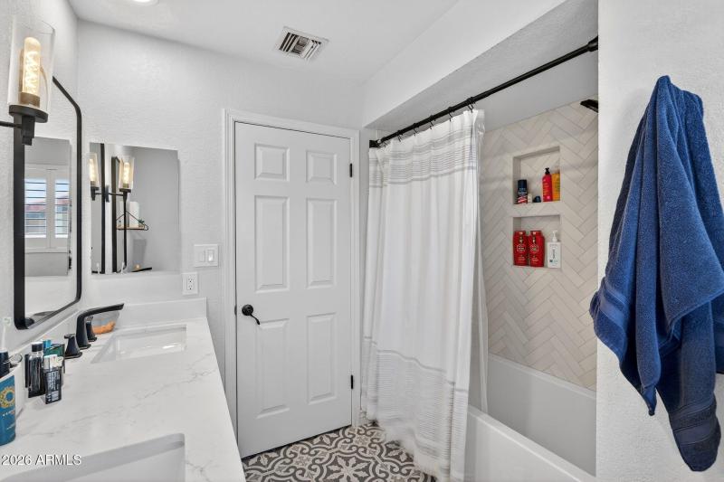 65_web_MLS_E.Topaz.Dr