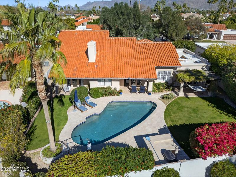 84_web_MLS_E.Topaz.Dr