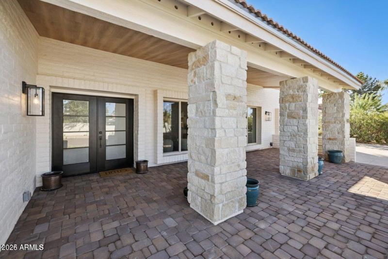 20251020212616001028000000-o