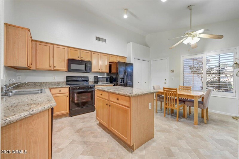 05-Kitchen