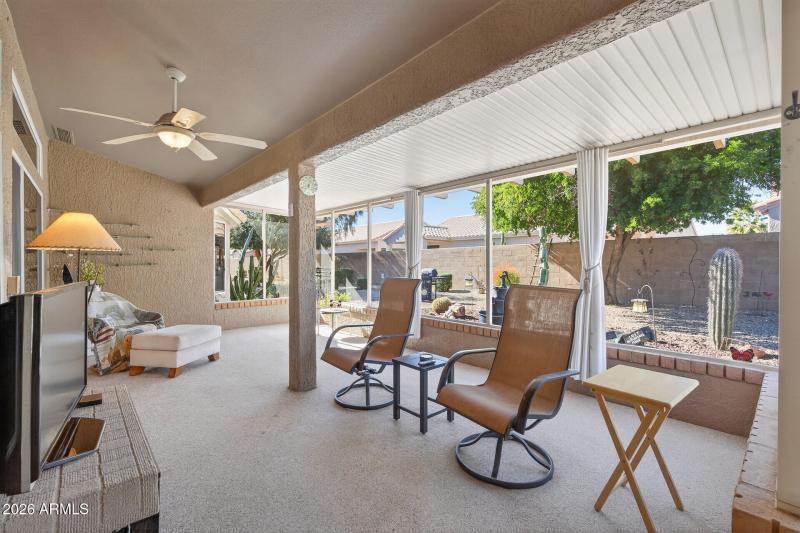 WOW HUGE Screened back patio