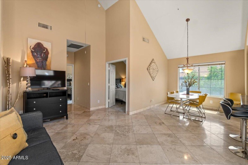 10-Living Room & Dining