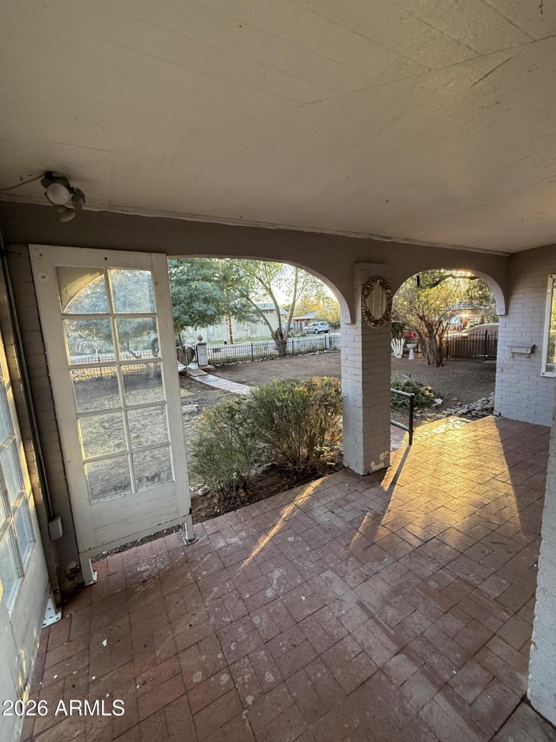 WRAP AROUND ARTWALK PORCH 2