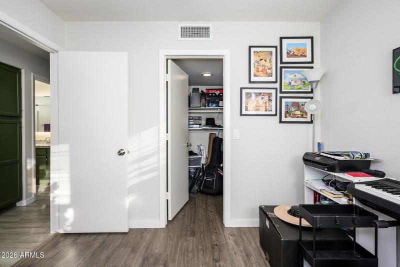 17423 N 46TH ST - Photo 18