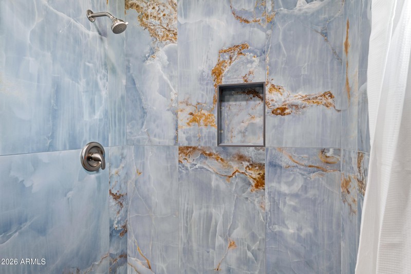 3921 S Kenneth Pl-22