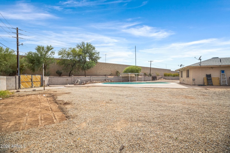 3921 S Kenneth Pl-42