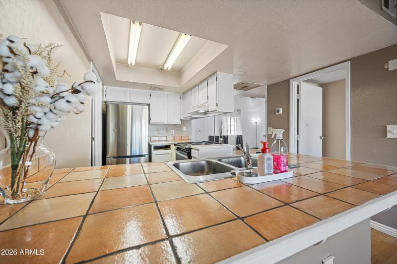 16-2020WUHD211-ocupix-