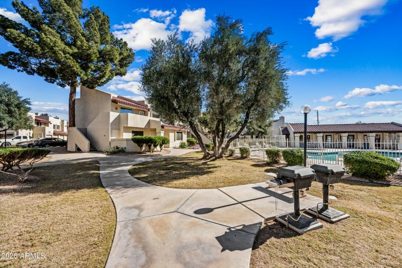 37-2020WUHD211-ocupix-