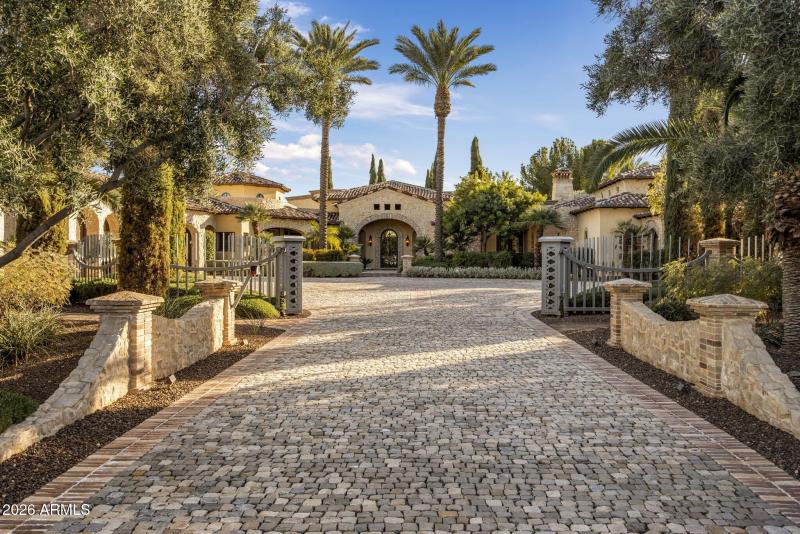 2-web-or-mls-D46A3974