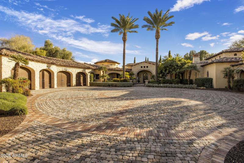 3-web-or-mls-D46A3981