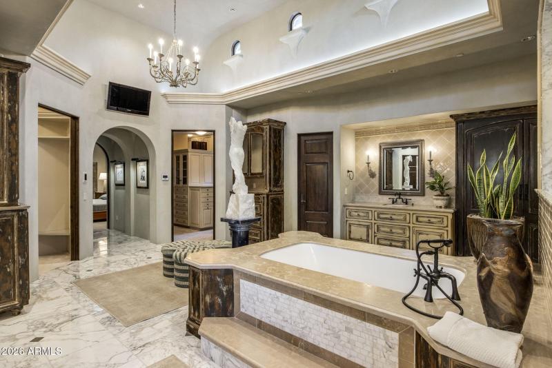 25-web-or-mls-D46A4141