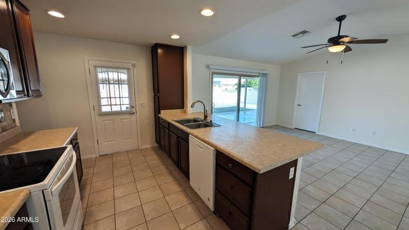 PXL_20260112_193917146.RAW-01.COVER~2