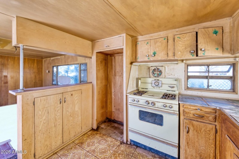 95 Sheila Lane-082033