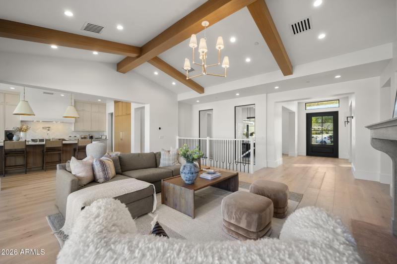 6-web-or-mls-6312-e-calle-del-paisano