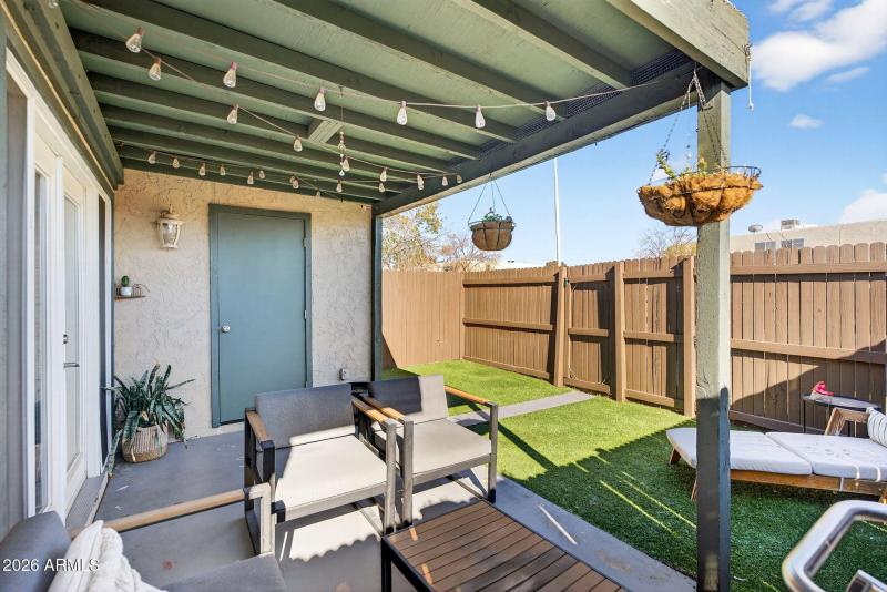 28-web-or-mls-28- W Golden Ln