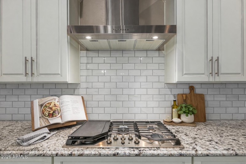 EDAC794D-94A0-4254-A336-0738A150FFB0