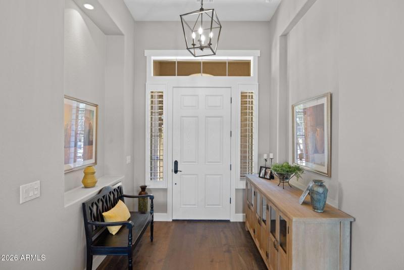 5-web-or-mls-41008-n-club-pointe-dr