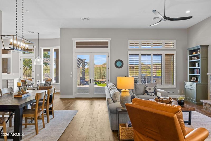 6-web-or-mls-41008-n-club-pointe-dr