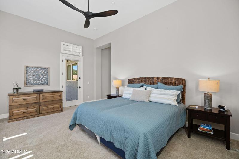 27-web-or-mls-41008-n-club-pointe-dr