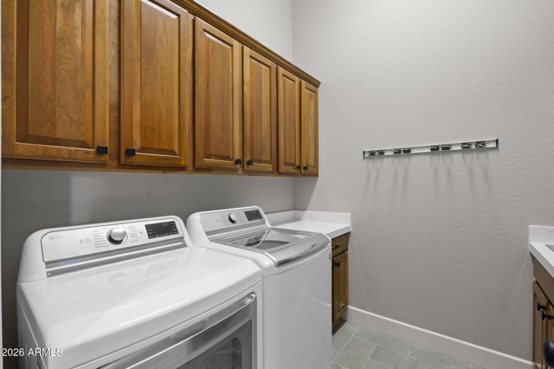 39-web-or-mls-41008-n-club-pointe-dr