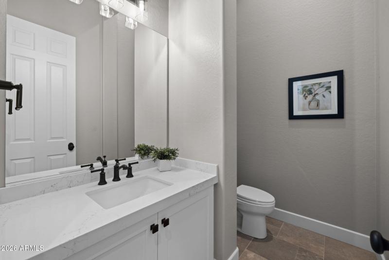 40-web-or-mls-41008-n-club-pointe-dr