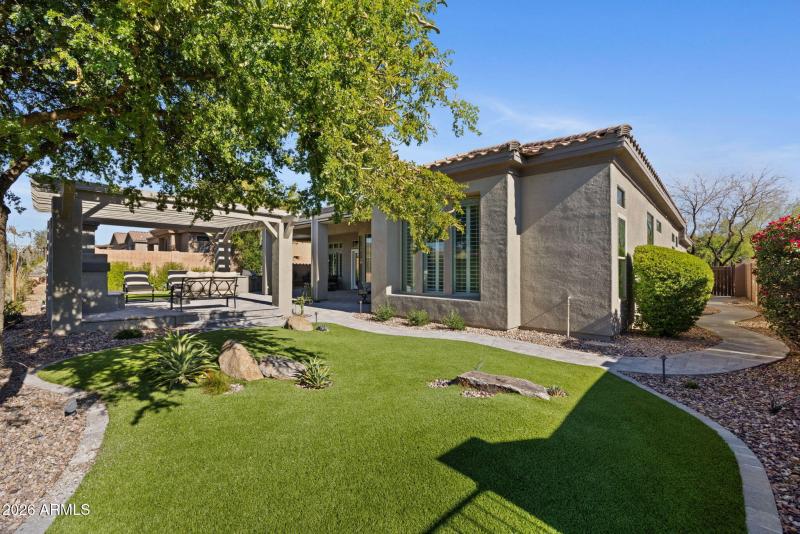 45-web-or-mls-41008-n-club-pointe-dr