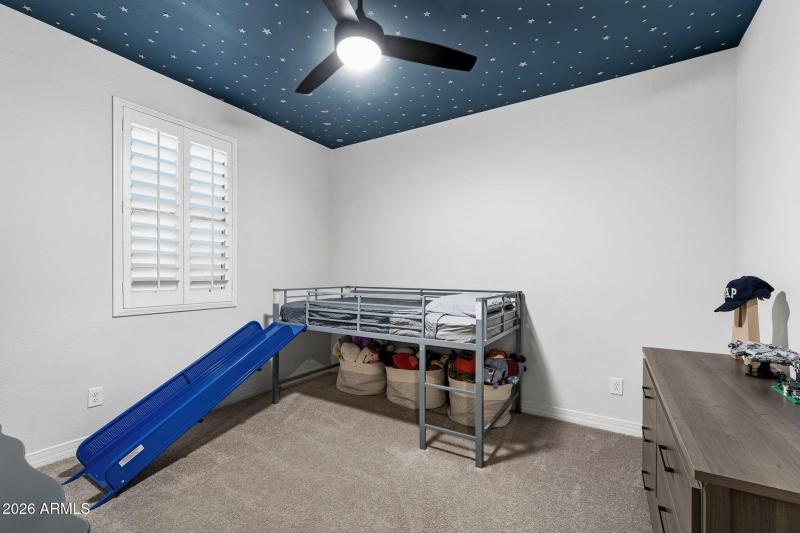 031__3710 E Blue Spruce Ln