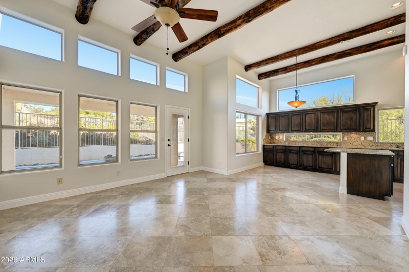 20-Family-Kitchen