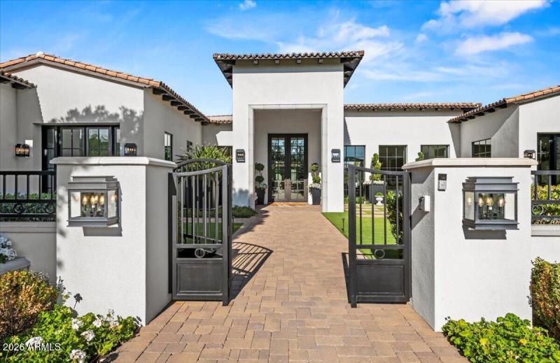 004-5022 E Orchid Ln 55