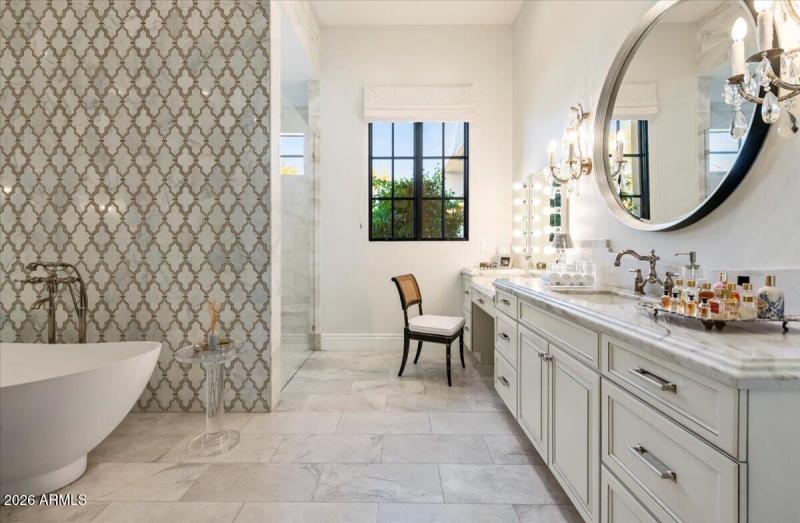 061-5022 E Orchid Ln 47