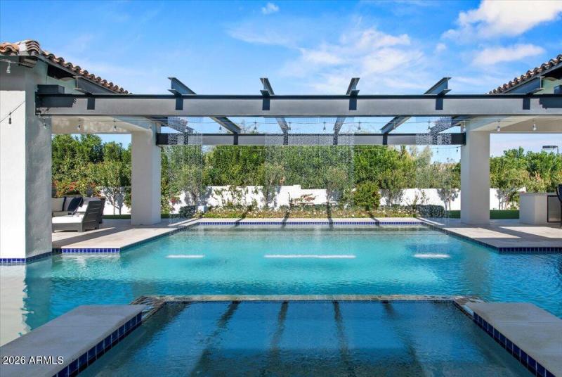 093-5022 E Orchid Ln 72