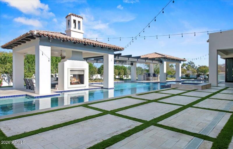 105-5022 E Orchid Ln 84