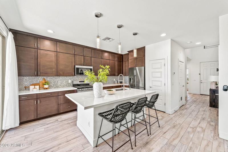 Kitchen + Island (Wide)