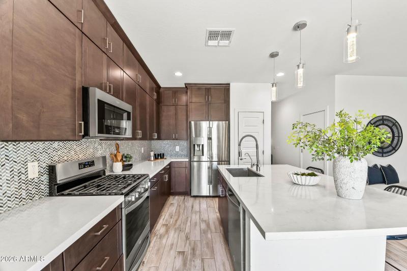 Kitchen (Appliance + Cabinet Detail)