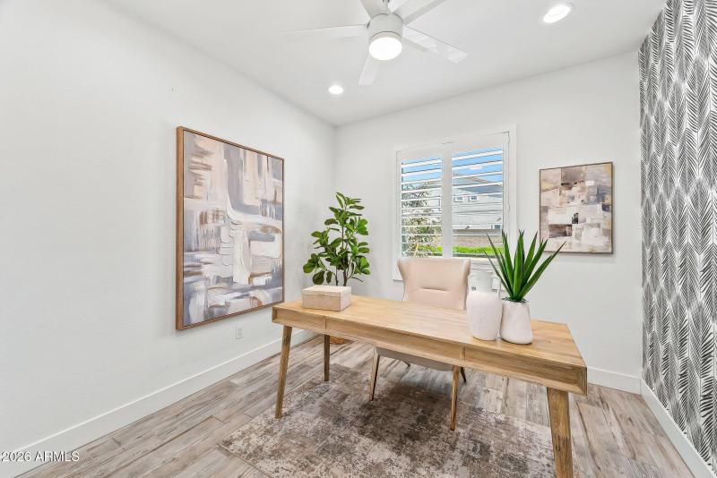 Home Office / Flex Room