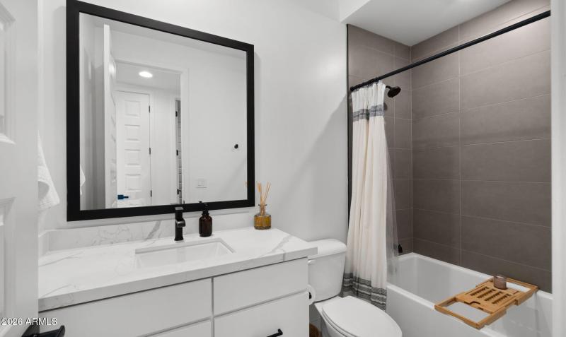 23-web-or-mls-Full Bathroom Two2