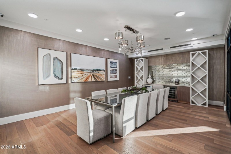72-web-or-mls-E Deer Valley Dr-1701-912
