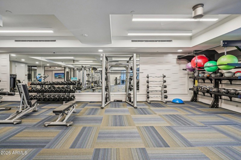 81-web-or-mls-E Deer Valley Dr-1701-921