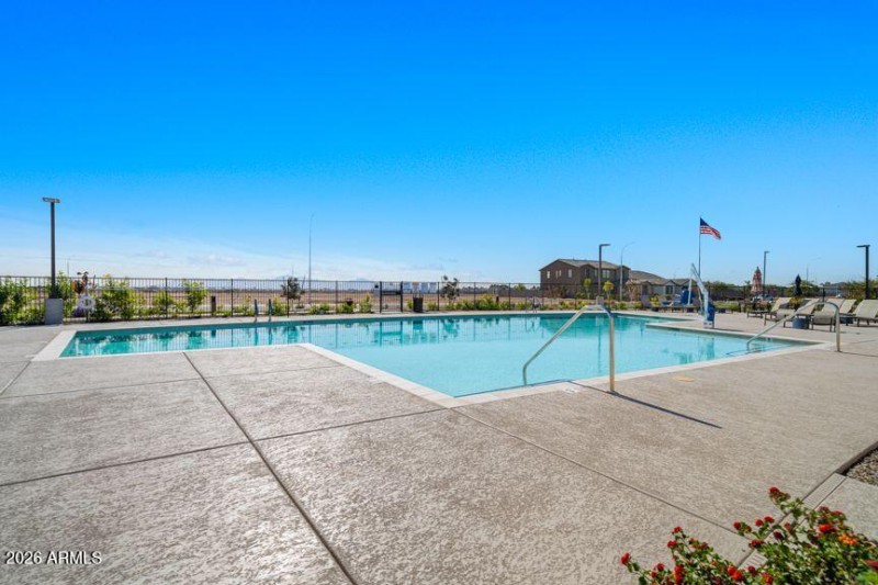 Parkside Los Cielos Community