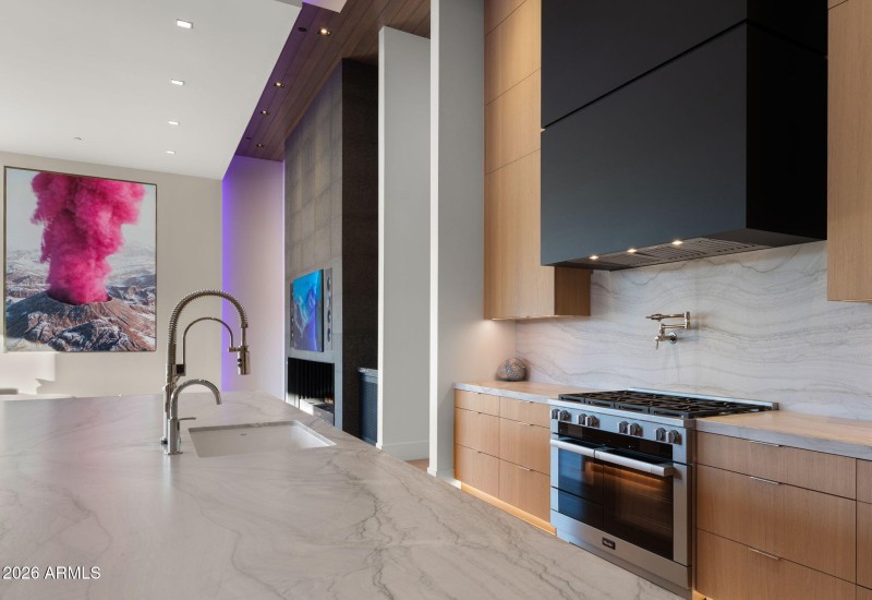 28-web-or-mls-Kitchen7