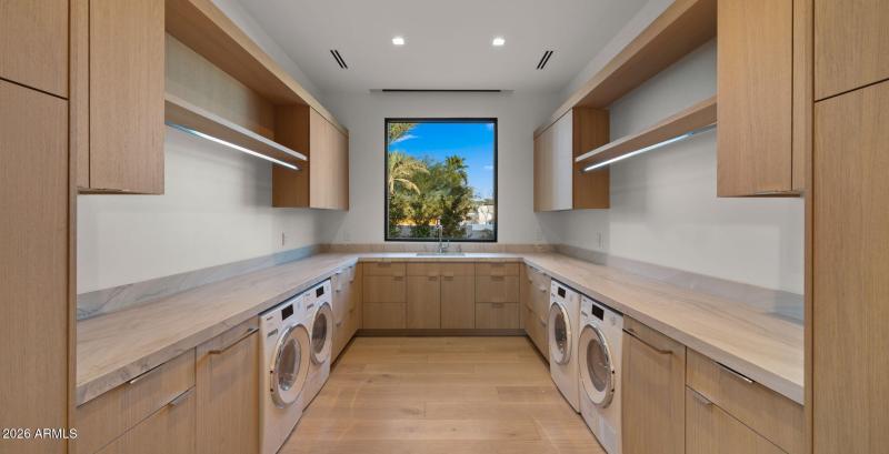 48-web-or-mls-Laundry Room