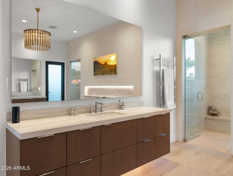 65-web-or-mls-Primary Bathroom4