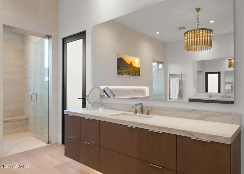 66-web-or-mls-Primary Bathroom3