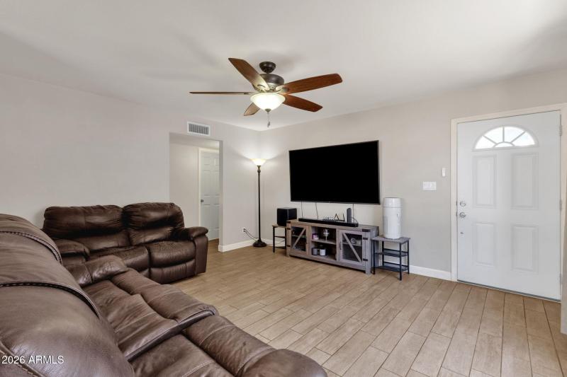 8-web-or-mls-1248-e-grove-cir