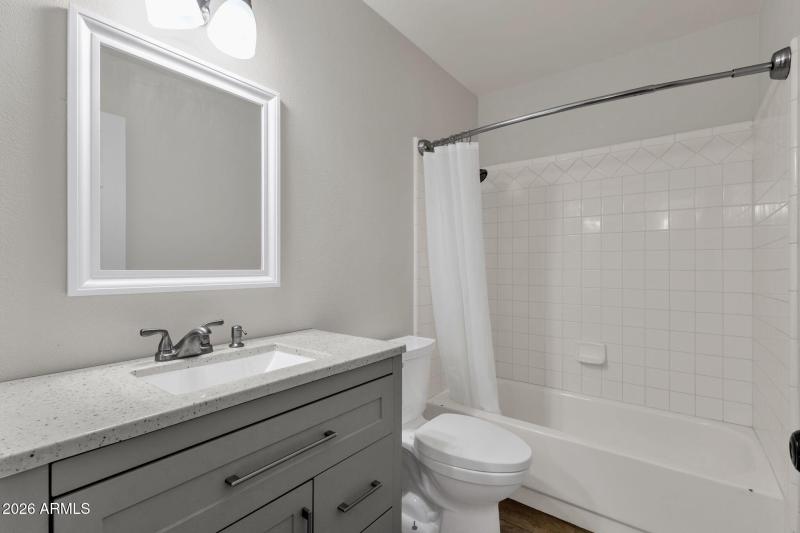 16-web-or-mls-1248-e-grove-cir