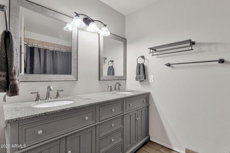 21-web-or-mls-1248-e-grove-cir