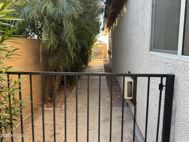 HARDSCAPE TO FRONT YARD