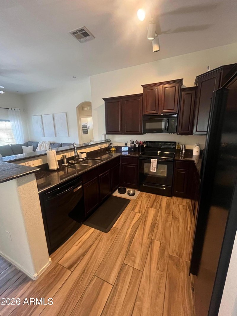 1F4BFC11-0075-47CB-9975-D0993B626CEC