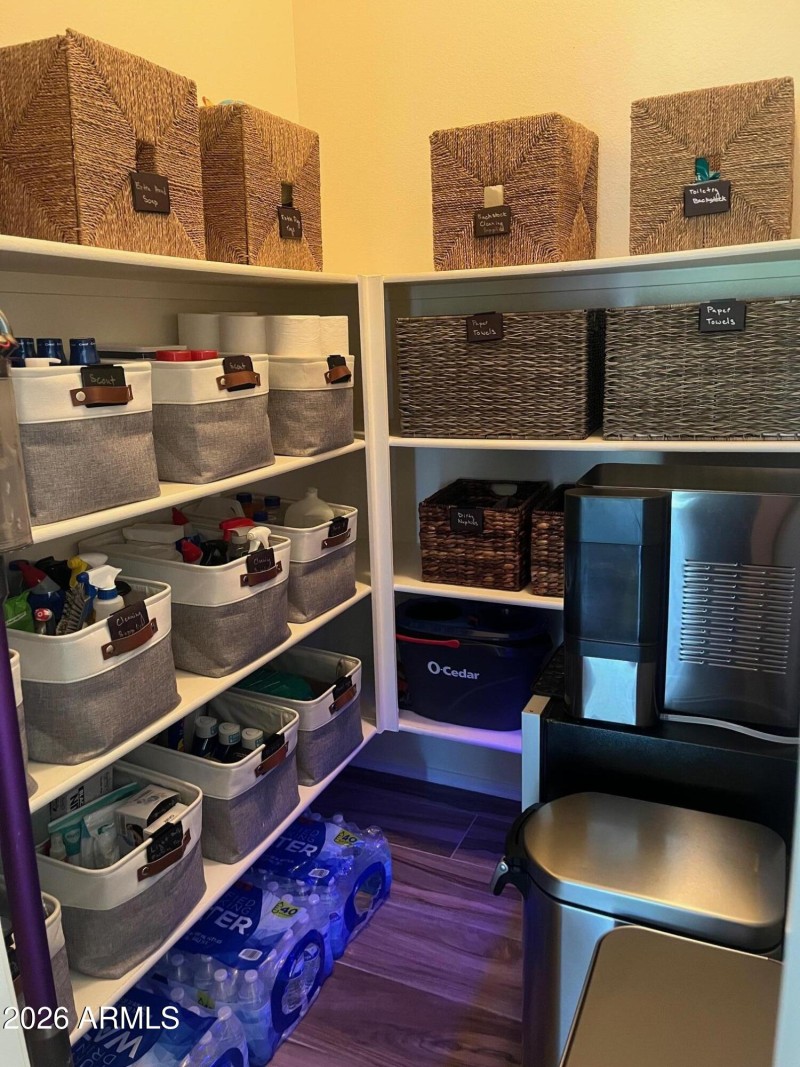 5B956F76-376F-4A76-A529-83F2A8EE7987